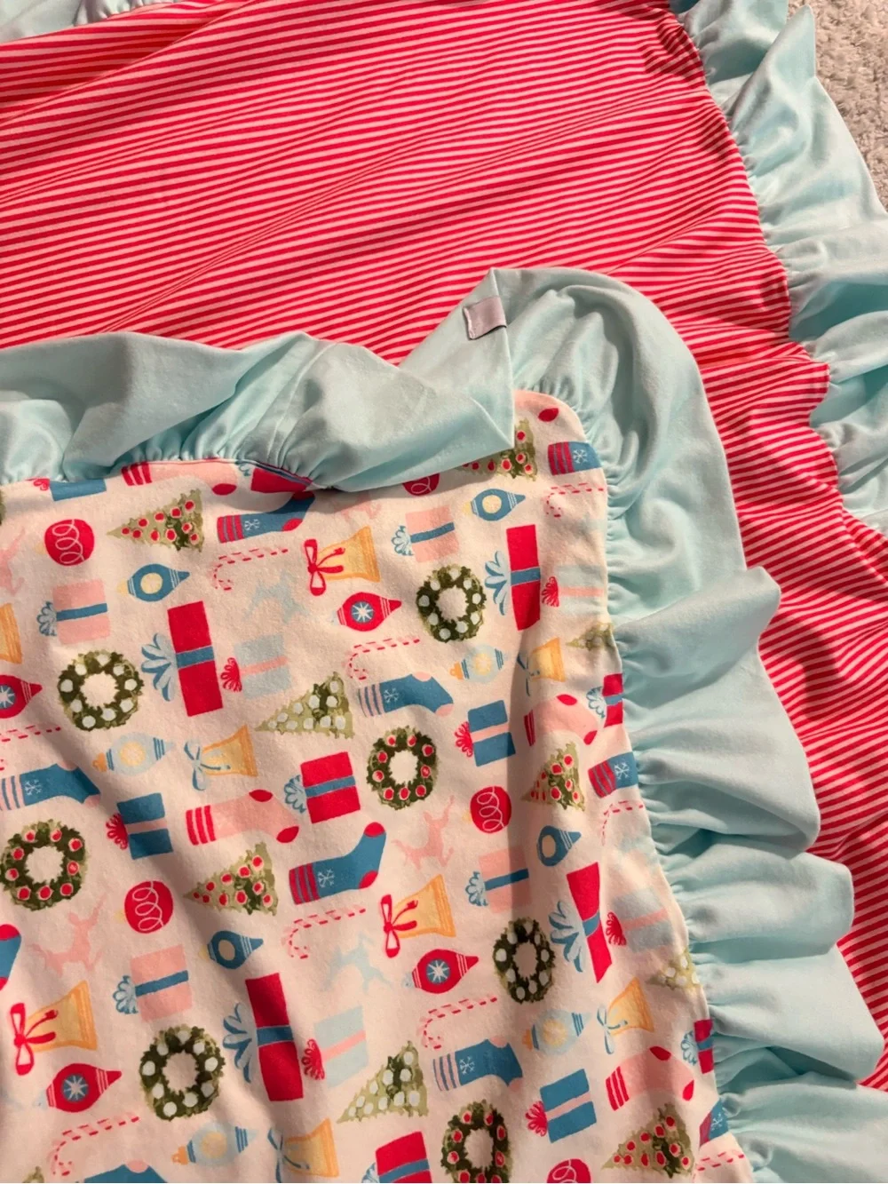SweetHoney Holiday blanket